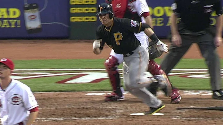 PIT@CIN: Martin's double finds gap to score McCutchen