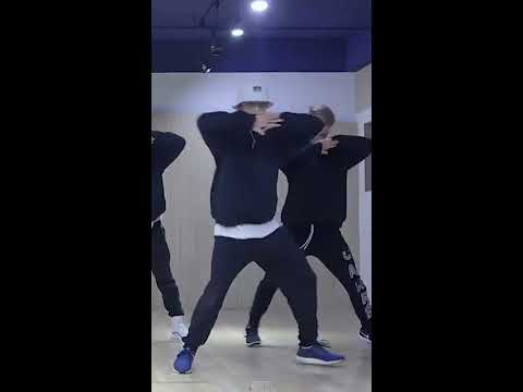 Stray Kids "Grrr 총량의 법칙" Dance Practice 현진(Hyunjin) Focus