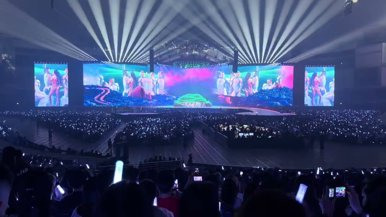 花蝴蝶（Butterfly）＆看我七十二變(Hung up)  / 蔡依林 ／ Jolin蔡依林pleasure世界巡迴演唱會 ／ 台北大巨蛋