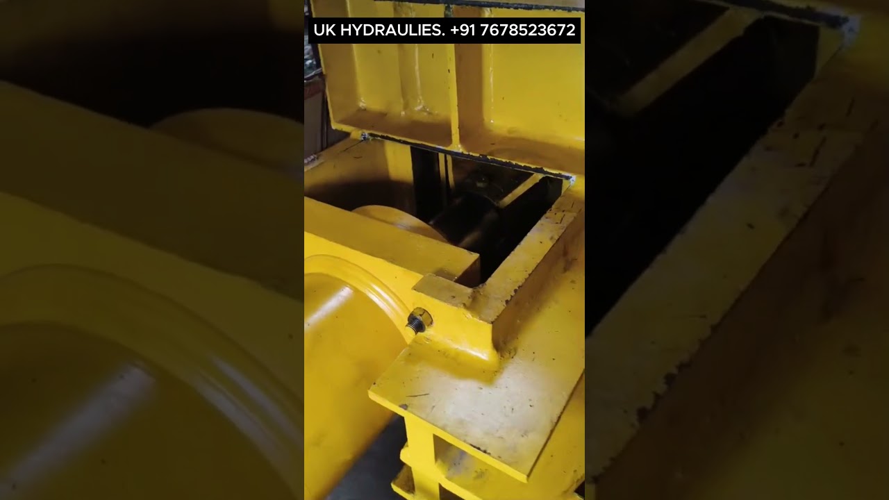 Satisfying Baling Press in Action! 
