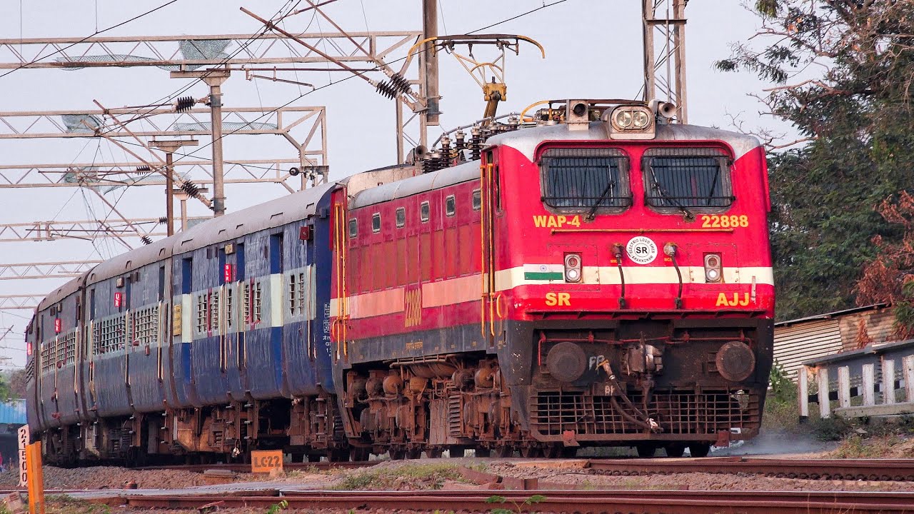 wap-4-locomotive-of-southern-railway-of-indian-railways-in-angry-mode