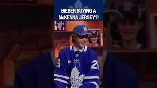 BIEBER x McKENNA crossover WHEN?? 🤩
Justin Bieber says he will absolutely be showing up to some Toronto Maple Leafs game in a Gavin McKenna jersey next season!
▶️ SUBSCRIBE: https://youtube.com/nhl
🔥MORE NHL VIDEOS: https://youtube.com/playlist?list=PL1NbHSfosBuGoyOevGOoJ6nHPD7nDRVFn&si=MHZlxPpXKq2JlQx1
#nhl #hockey #highlights #stanleycup BIEBER x McKENNA crossover WHEN?? 🤩