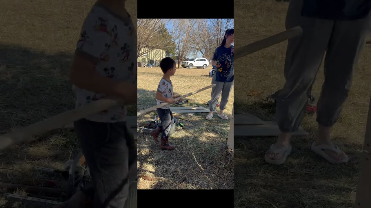 A little treehouse garage project for the kids - by @TheReyesSeven #diyprojects #farmlife #fivekids