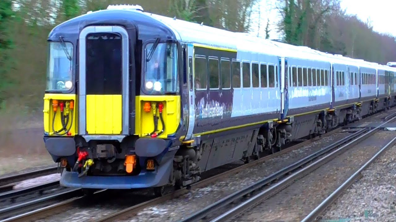 Trains at West Byfleet - 03/03/20