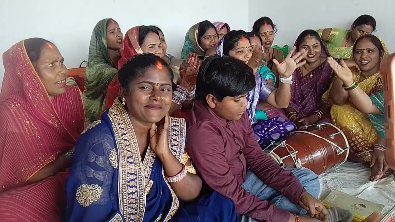 #परम्परा देहातीगीत(धमाकेदार देहाती)चाची रानी के महलों में चोरी हुईं @पूरी वीडियो देखें मजा आजायेगा 💯