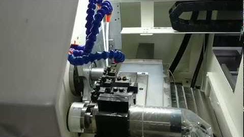 数控车床自动上下料