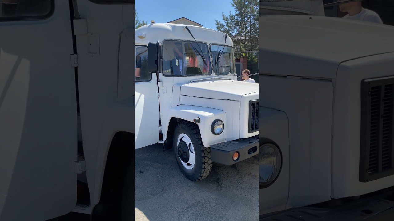 А друзья приехали на таком автобусе 😃 КАвЗ-3976 