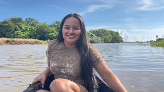 Natalia Vive Esta Aventura Al Extremo Rodeada De Muchos Peligros ,Lagartos Peces Y Más
