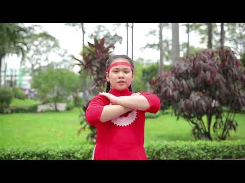 Video THƯƠNG CA TIẾNG VIỆT - EM HUỲNH KHÁNH VY -TRƯỜNG TIỀU... - YouTube