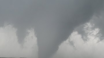 2015 Extreme Storm Chasing highlights from the Dominator Team