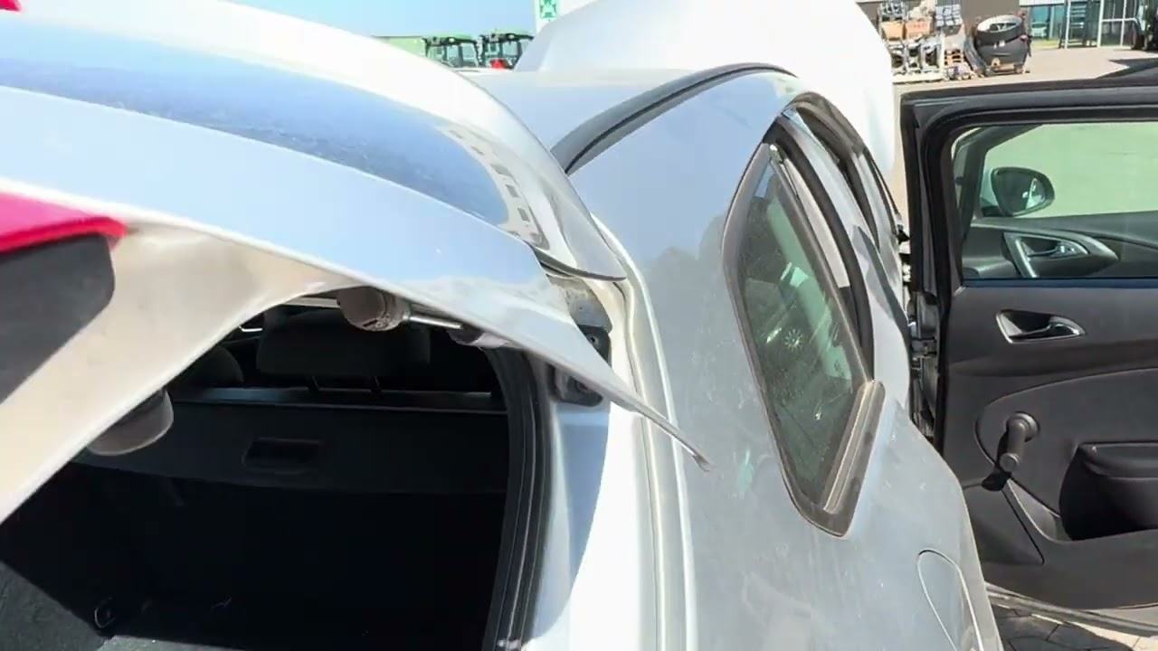 B2B Auctions A/S / OPEL ASTRA 1,6 sports tourer, 116 HK, 85 KW