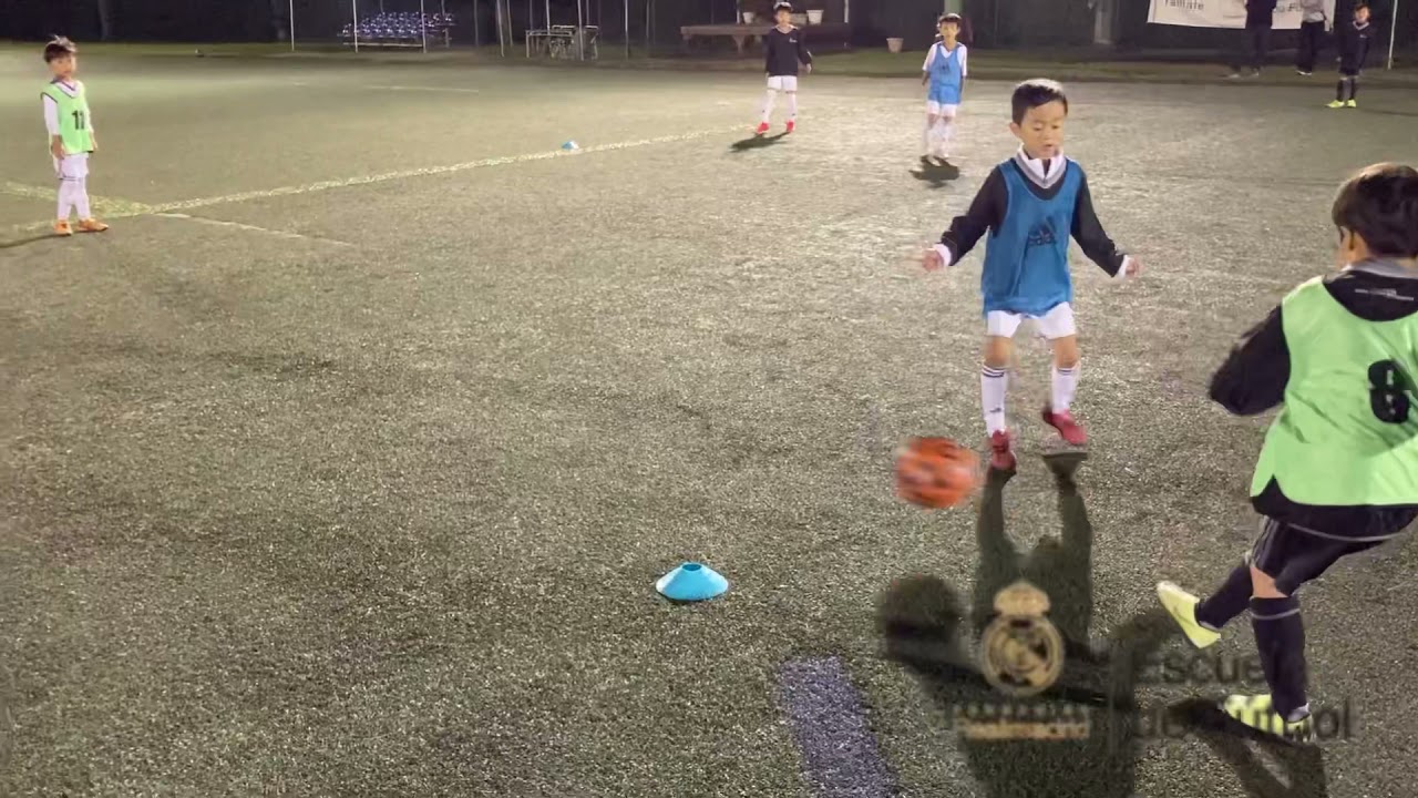 横浜山手校egc Sgcトレーニング風景 テーマは ボールポゼッション Youtube 横浜山手校egc Sgcトレーニング風景 テーマは ボールポゼッション Youtube