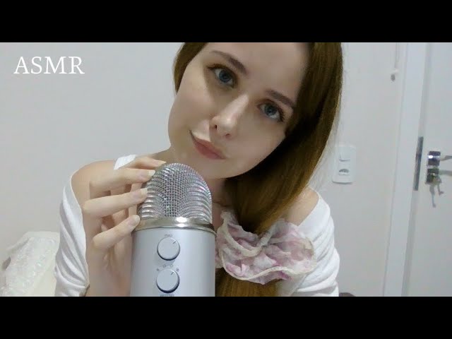 ASMR trying mic triggers in my bed ♡