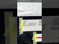 ステッカー貼り
