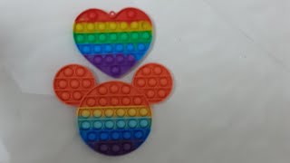 reviewing/unboxing mickey rainbow 🌈popit screenshot 2