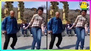 Chinese Grandfather Dancing with Granddaughter Shanghai Resimi