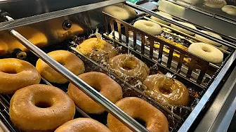 The Donut Machine That Amazed the World! Making the Popular Donuts That Sell Out Every Day