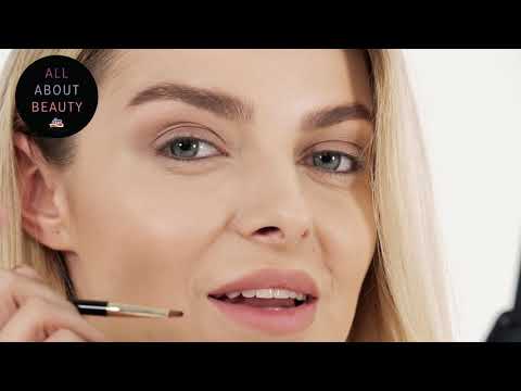 Video: Kako napraviti šminku za oči za plave oči (sa slikama)