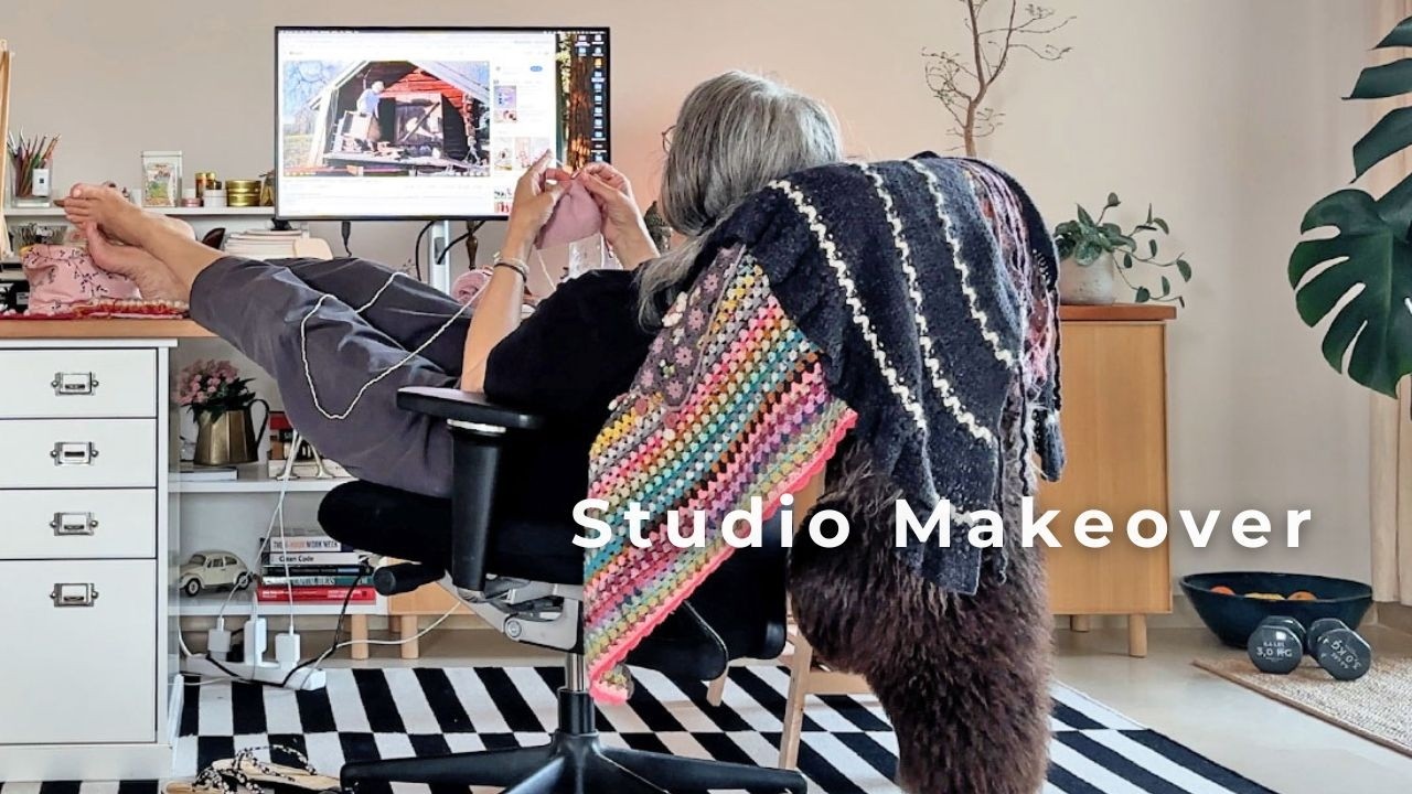 Studio Makeover & 🌷 Outdoor Spring Knitting with a View | 🧦 Vanilla sock pattern | Vlog