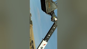 bobcat v519 telehandler loading manure