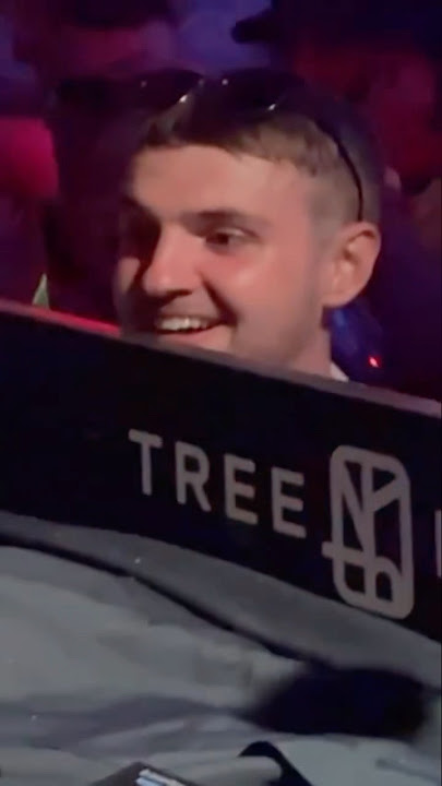 That reaction when Adrian Mills drops is pure happiness #rave #festival