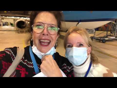 Video: Thermaal Water, Lymfedrainagekousen En Andere Schoonheidsgeheimen Van Stewardessen