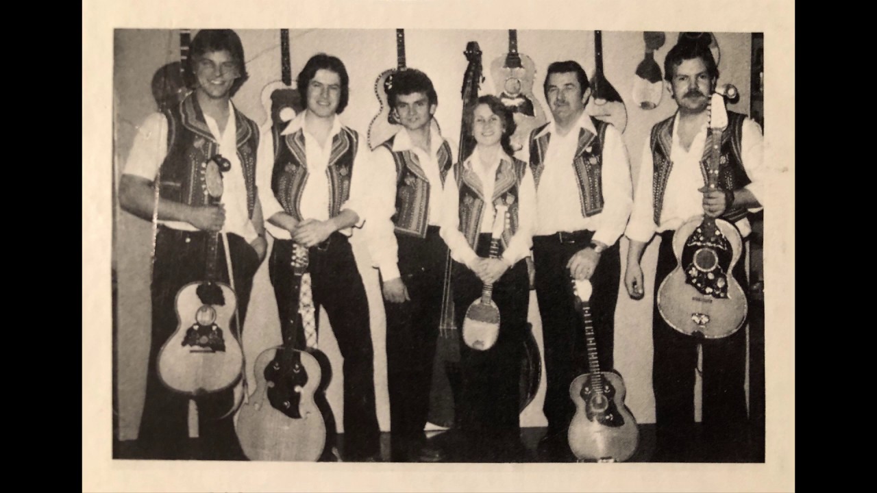 Zagreb Tamburitza Orchestra from Milwaukee-  Vratit cu se jednog dana, Lepe ti je zagorje zelene