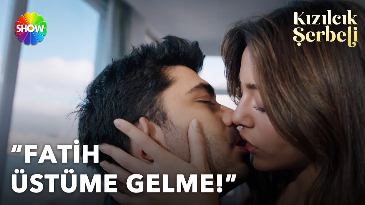 Rus pornografik filmini tomosha qiling Ayollar onanizmdan siyishadi