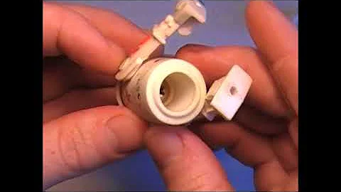 Ho to Remove a marble from a vintage R2-D2- R5D4 & Sticker Restoration