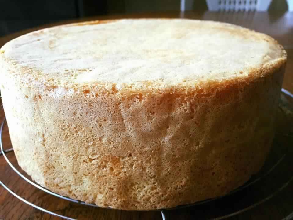 Génoise haute, très moelleuse et hyper facile à réaliser .. la meilleure  ! - Mon Showcolat, mes gourmandises