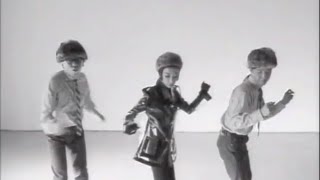 Pizzicato Five - Twiggy Twiggy (Music Video)