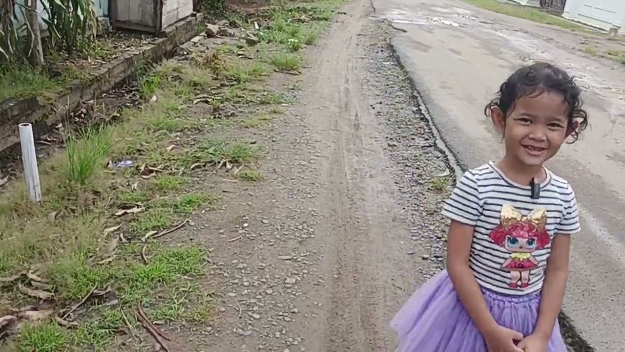 kegiatan Minggu pagi Abang Fatih dan Qila di kampung part 2