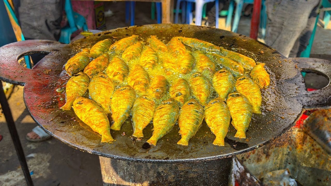 মাওয়া ঘাটের আস্ত আস্ত ইলিশ ভাজা সাথে ইলিশের জেল ভর্তা যা খেতে দূর দূরান্ত থেকে লোক জন আসে