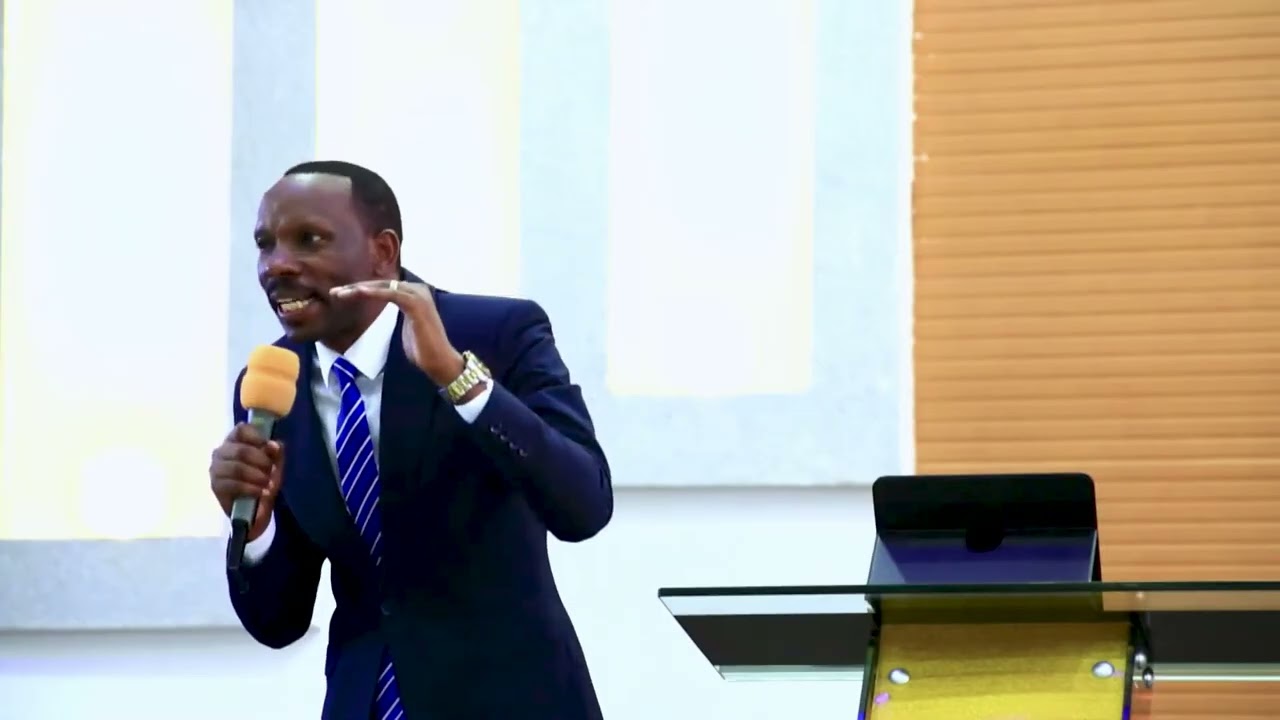 IBISARURWA NI BYINSHI ARIKO ABASARUZI NI BAKE