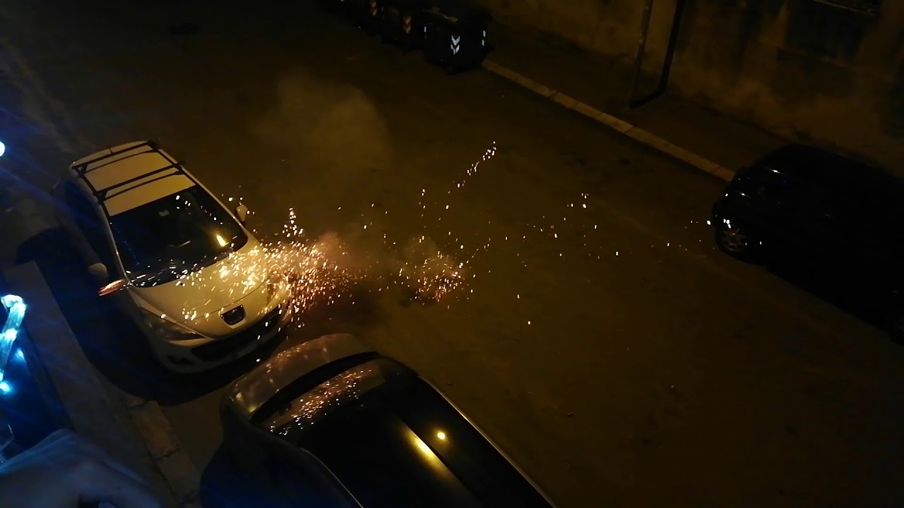 Confronto:romano super track 9,30 grammi vs petardo artigianale 45 grammi,capodanno 2020