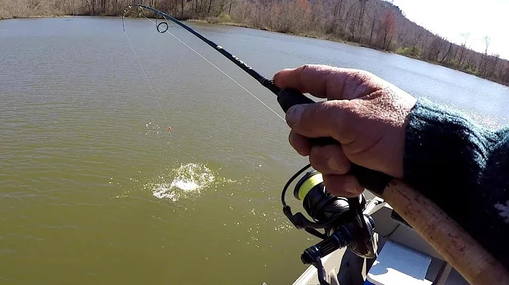 Pre-Spawn Crappie Fishing 2019 - Simple Techniques To Catch Pre-Spawn SLABS!