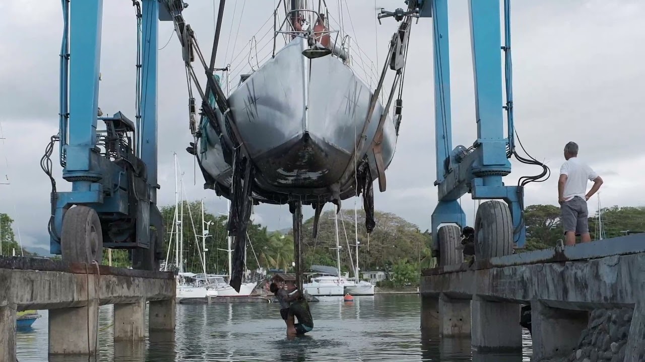 Extreme haul-outs! How we hauled out in Fiji with 4.2m draft!!!