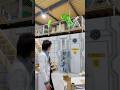 ダンボールで作った家が崩壊寸前なのでプロに工事してもらった