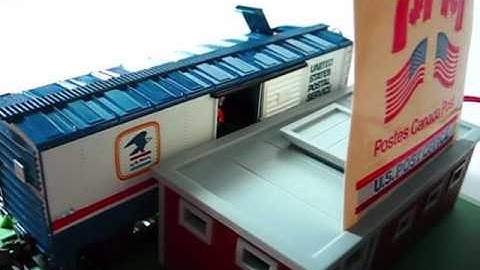 TYCO # 920 UNLOADING MAIL CAR SET.wmv