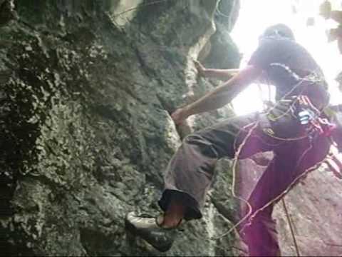 Rock Climbing Puerto Rico Escala de Roca Boulderin...