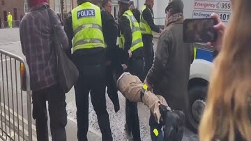 Man charged for throwing eggs at King Charles