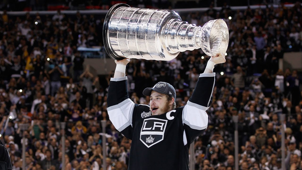 Kings bring Stanley Cup to L.A. for first time