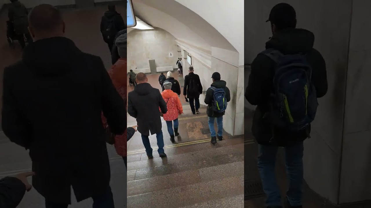 Переход с Охотного ряда до станции Площадь революции.