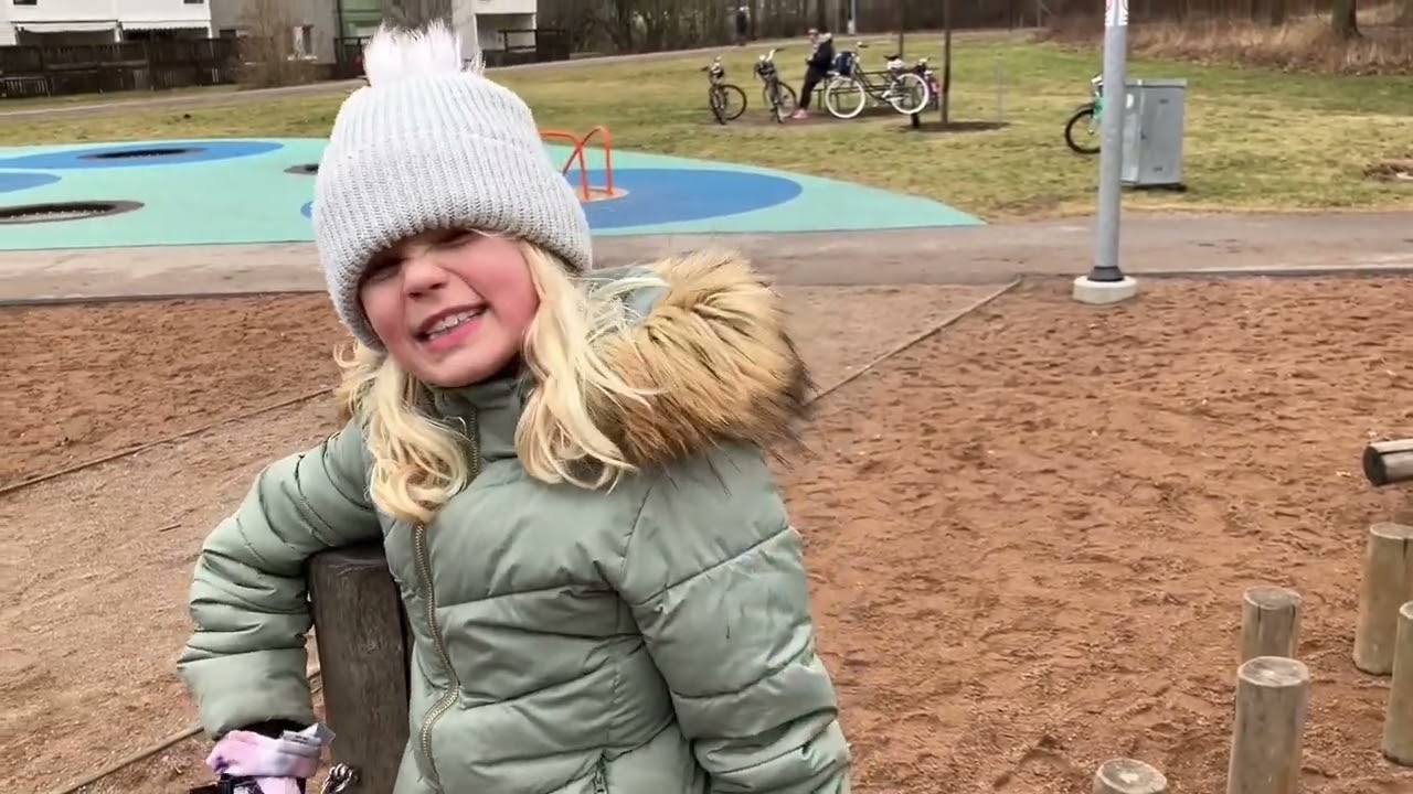 Alicia testar lekplatser! Del 4: Norrliden