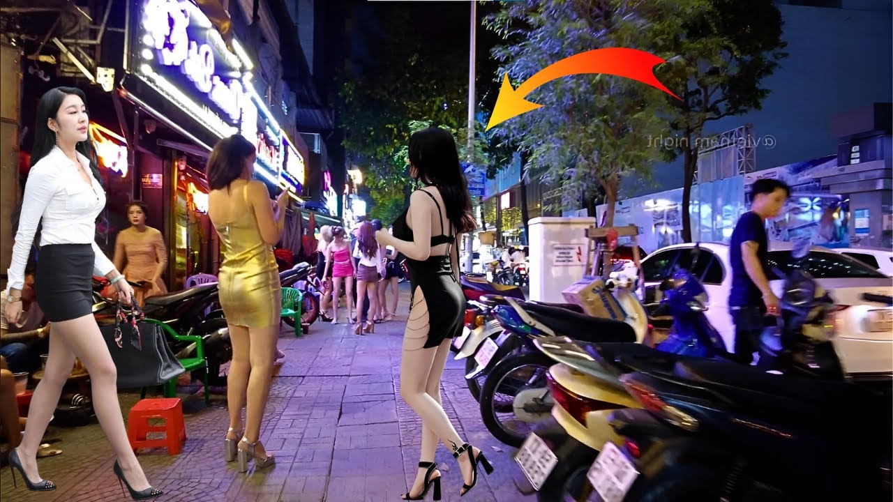 irish slots Vietnam Nightlife Ho Chi Minh City (Saigon) 2024 | Explore the streets of District 1