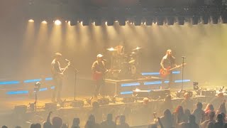 Download Lagu Fall Out Boy - Reinventing the Wheel to Run Myself Over - Live in Albany, NY 2024 MP3