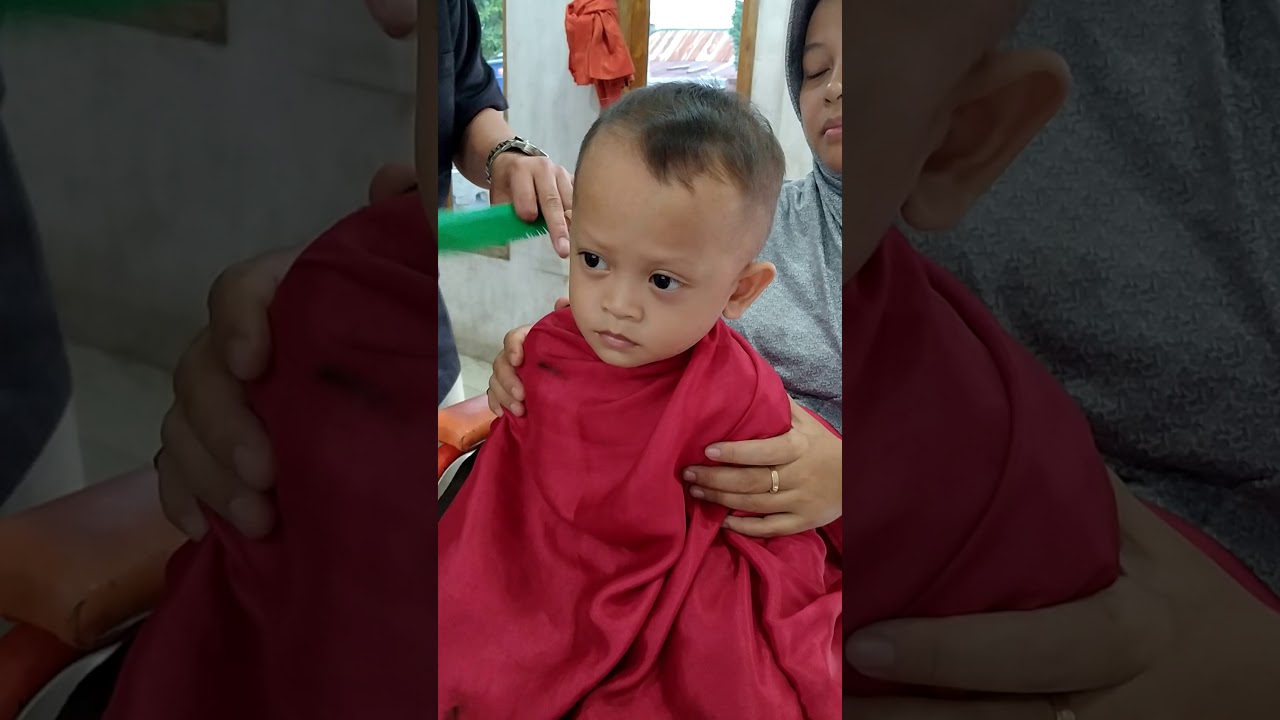 Cara potong  rambut  bayi  biar g rewel YouTube