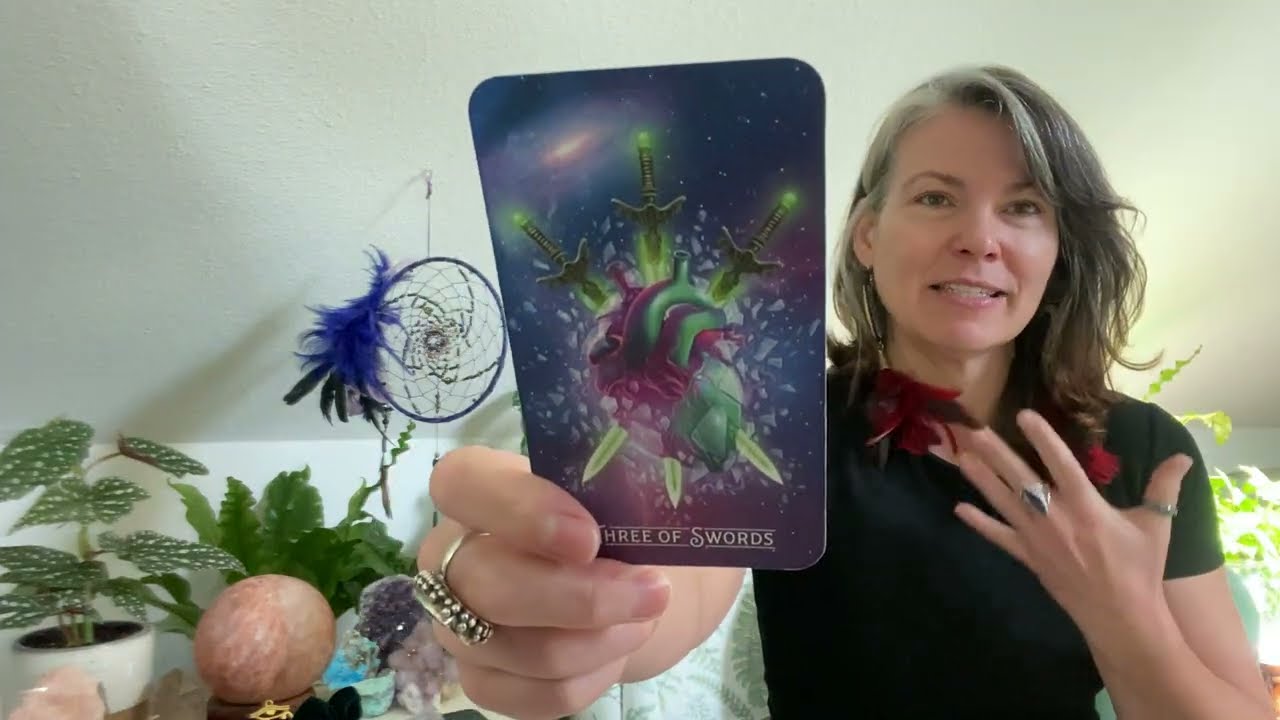 Embrace these new beginnings. Flow with the change. You’re about to be very busy! 