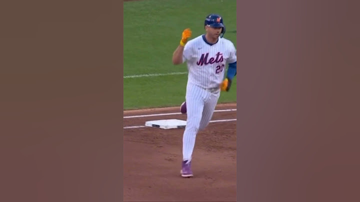 Pete Alonso smacks a monster 3 run homer to take the lead