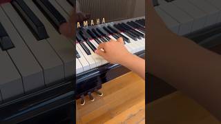 Tag me under videos with interesting devices for pianists 😅 #rushe #pianolifehack #pianotutorials